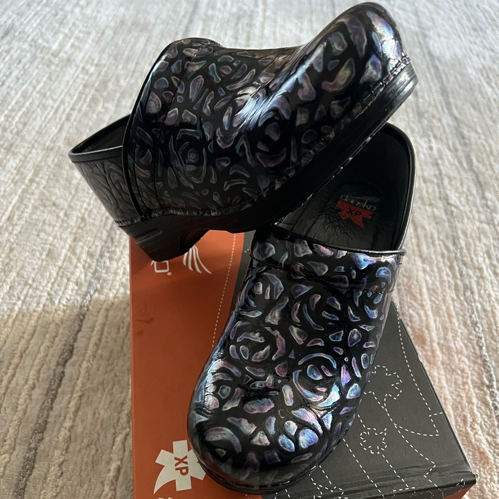Dansko Pro XP Patent. Color - Night Rose. Size 38